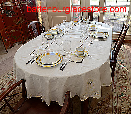 Imperial Style Tablecloth. 48x66" OVAL EGGNOG color - Click Image to Close